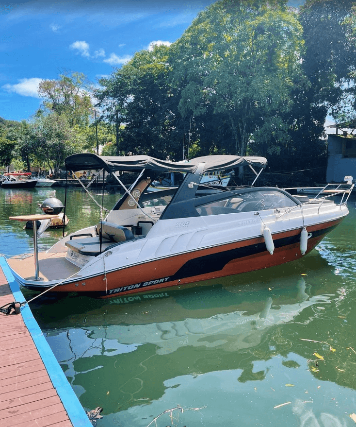 Triton 300 Sport Ubatuba