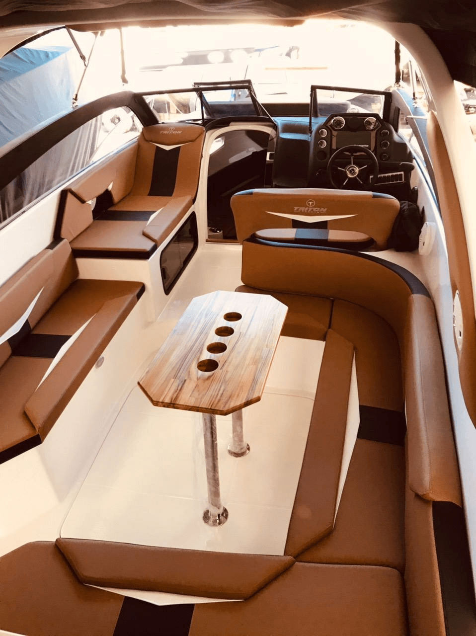Triton 300 Sport Ubatuba foto 2